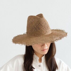 New Gigi Pip Tess Seagrass Fedora Hat Brown 55